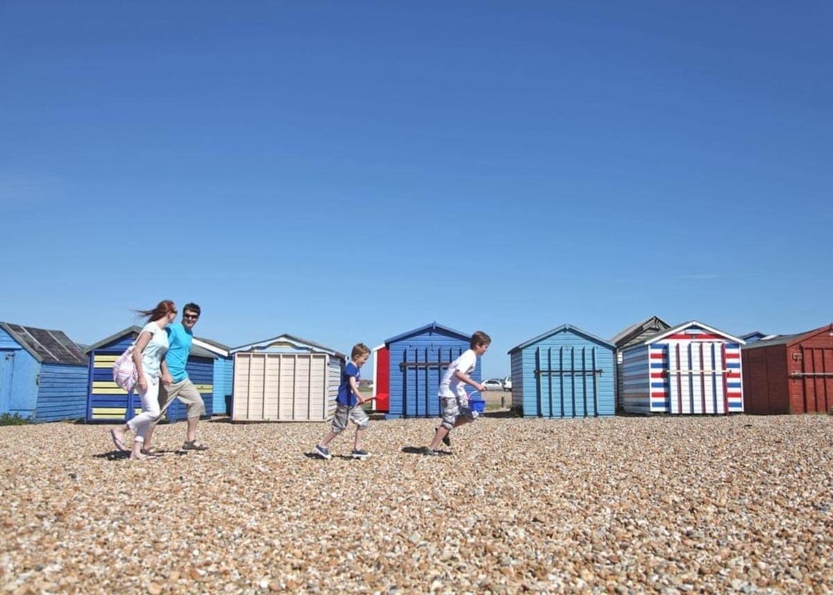 Отель Hayling Island Holiday Park Саут-Хейлинг Экстерьер фото